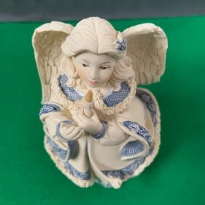 🛍 2 For $20 Sarah’s Angels Christmas collectable